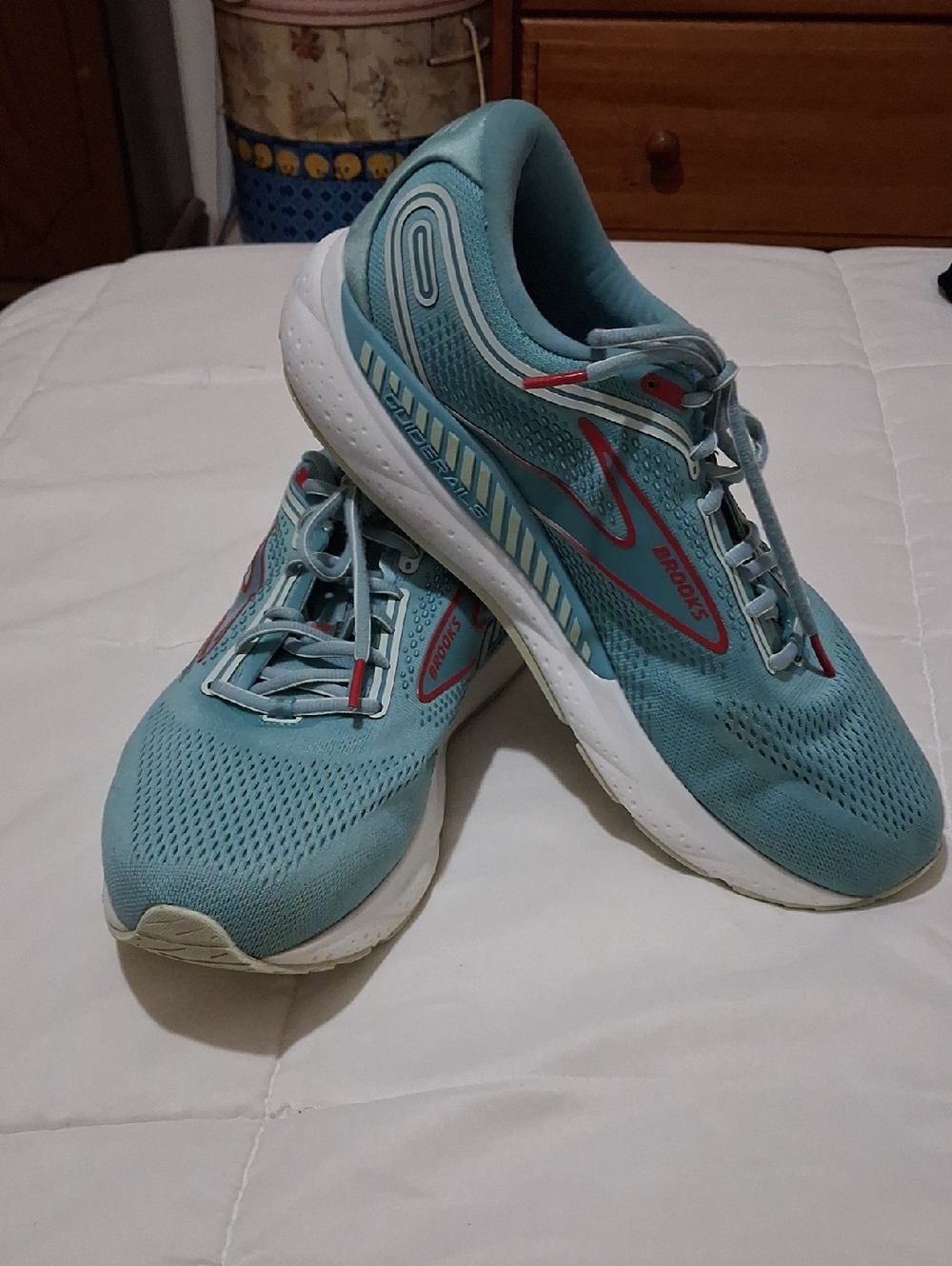 Brooks Women’s Teal Athletic Running Shoes with Coral Accents Sz 12 W